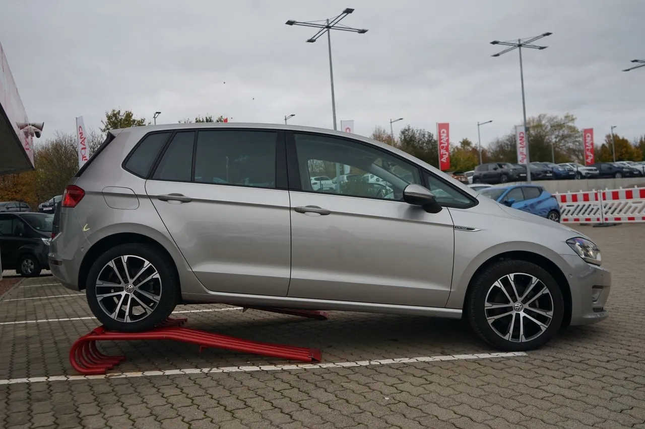 Volkswagen Golf Sportsvan 1.4TSI DSG Lounge...  Image 2