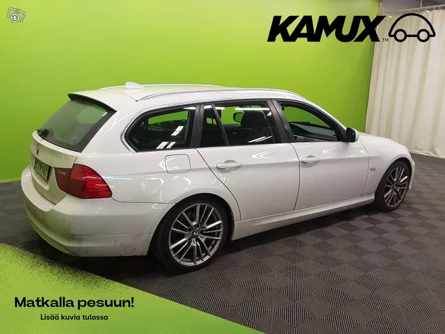 BMW 318 E91 Touring / Prof. Navi / Lohko + sisäpistoke / Bi-Xenon / Sporttipenkit / Image 4